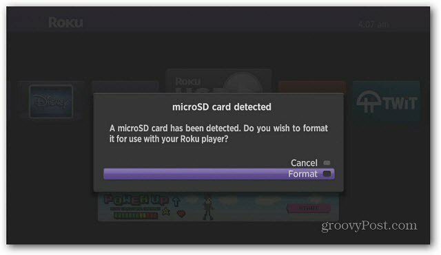 Cómo instalar una tarjeta MicroSD en Roku2