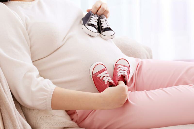 cómo ocurre el embarazo gemelar
