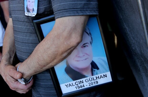 El maestro actor Yalçın Gülhan se despide con lágrimas