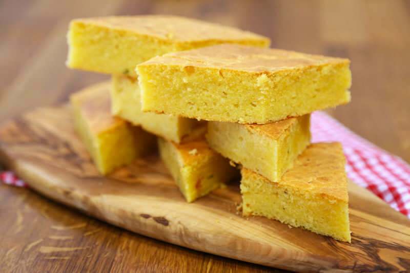 ¿Cómo hacer pan de maíz con queso más fácil? Consejos para el pan de maíz con queso