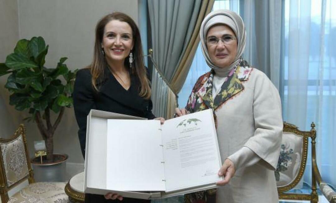 Agradecimiento de Emine Erdogan a la representante de UNICEF en Turquía, Regina de Dominicis