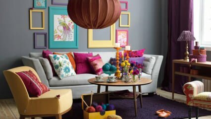 Sugerencias modernas de decoración del hogar con color morado