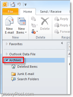 cómo acceder a correos electrónicos archivados desde Outlook 2010