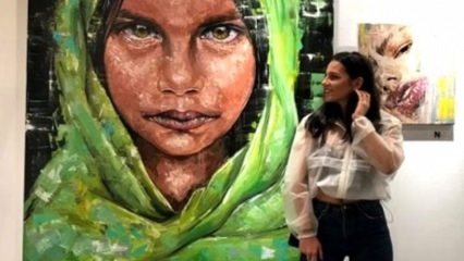 ¡La joven pintora Sinem Demirci es apreciada con dibujos de mujeres!
