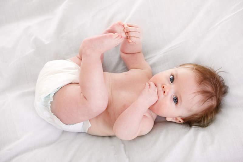 ¡Posiciones de hospitalización en bebés! ¿Cómo se deposita un bebé recién nacido? Boca abajo o hacia atrás ...