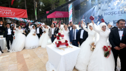 ¡Fatma Şahin eligió la boda de 50 parejas en Gaziantep!