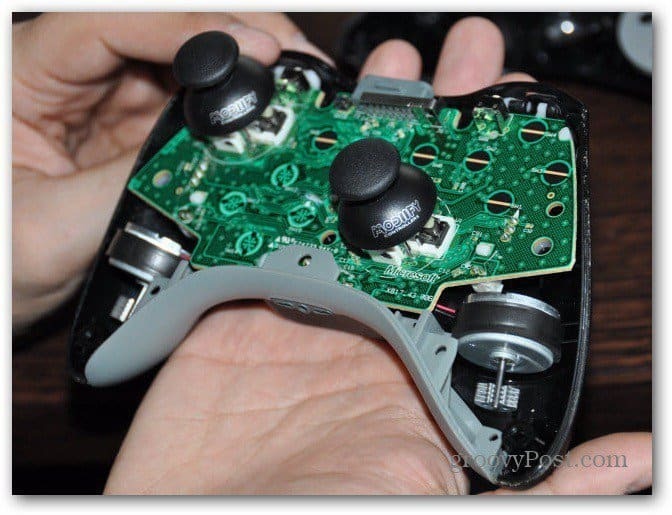 Cambie los sticks analógicos del controlador Xbox 360 nuevos palos en