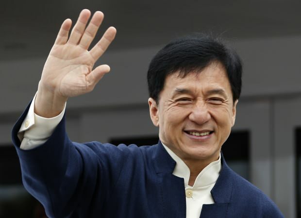 ¡La famosa actriz Jackie Chan presuntamente en cuarentena por coronavirus! Quien es Jackie Chan?