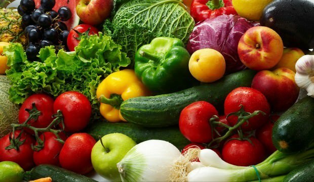 Cosas a considerar al comprar verduras y frutas
