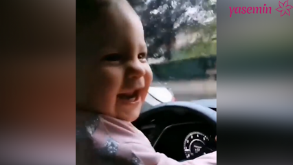 ¡Disfrutando de un automóvil con la hija de Hakan Hatipoğlu, Lila!
