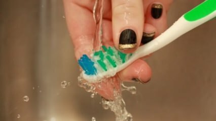 ¿Cómo se realiza la limpieza del cepillo de dientes?