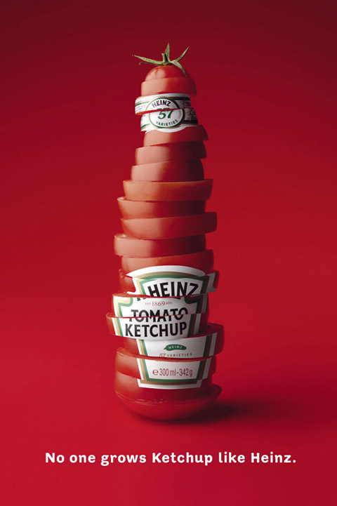botella de ketchup de tomate en rodajas heinz