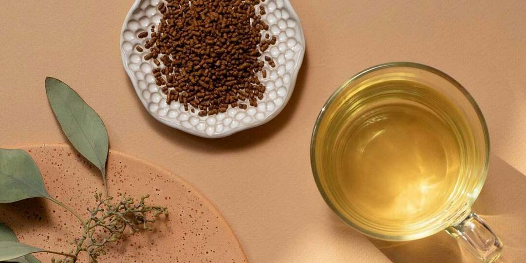 ¡El té de los asiáticos que les hace quemar grasa cuanto más lo beben! Una receta de té de aguja a hilo