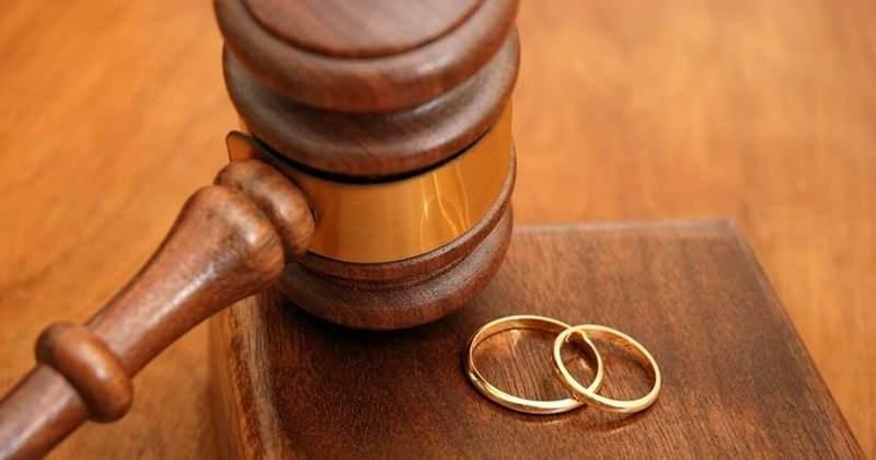 Decisión de divorcio de la Corte Suprema