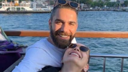 ¡Kadir Doğulu y Neslihan Atagül están en el ferry Eminönü!