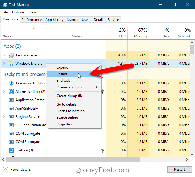 Haga clic derecho en el proceso del Explorador de Windows y seleccione Reiniciar en el Administrador de tareas de Windows 10