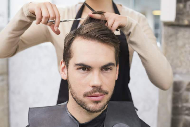 ¿Cómo se hace el afeitado más fácil de la barba? La forma más fácil de cortar el cabello de los hombres en casa