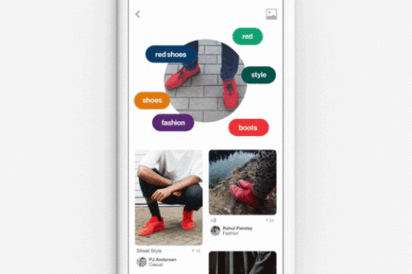 La nueva herramienta de descubrimiento visual de Pinterest, Lens, usa la cámara de su teléfono para tomar una foto de un objeto y buscar en Pinterest artículos relacionados que puedan interesarle. 