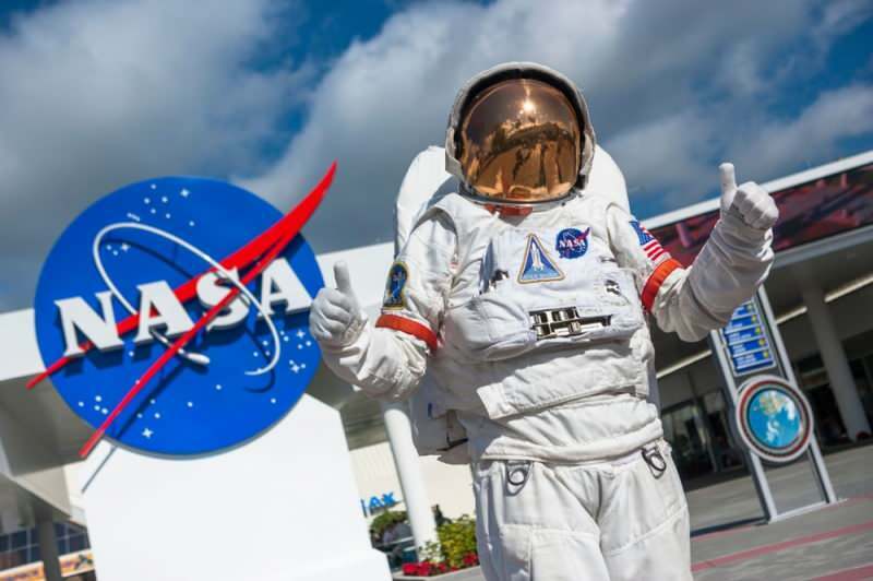 NASA (DESCUBRIMIENTO DEL ESPACIO)