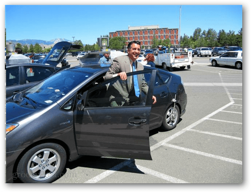 Gobernador de Nevada impresionado con los automóviles sin conductor de Google