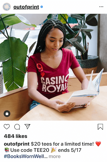 Publicación comercial de Instagram con persona que lleva el producto