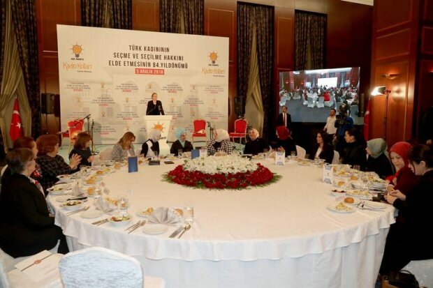 La Primera Dama Erdogan asistió al Día de los Derechos de la Mujer