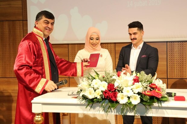 50 parejas en Şehitkamil dijeron 'sí' a la felicidad