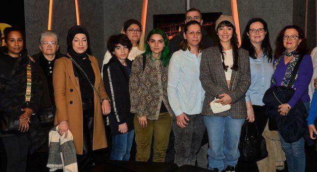 Equipo de filmación de dirección obligatoria de Sevda