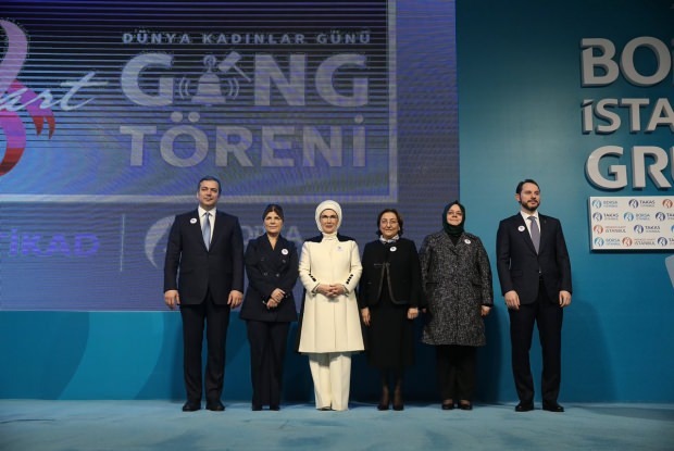 "Día Internacional de la Mujer" compartido por la Primera Dama Erdogan