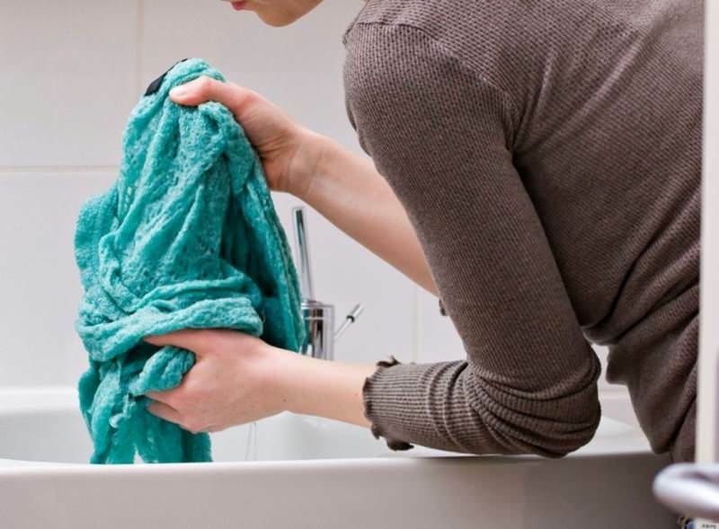 ¿Cómo se eliminan las manchas de la manta? Cómo lavar las mantas ¡Limpieza de mantas!