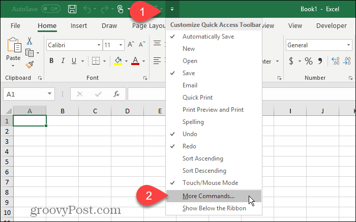 Seleccione más comandos en la barra de herramientas de acceso rápido en Excel