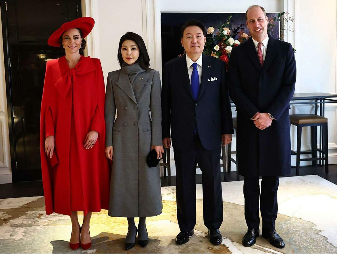 Kate Middleton y el príncipe William con el presidente surcoreano Yoon Suk Yeol y su esposa Kim Keon Hee