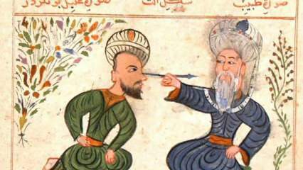 ¡El comportamiento ejemplar del médico otomano hace siglos! En primer lugar los medicamentos que produce ...