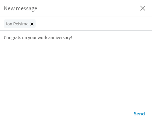 Cuando haces clic en el botón Decir felicitaciones, LinkedIn abre un nuevo mensaje con un breve comienzo.