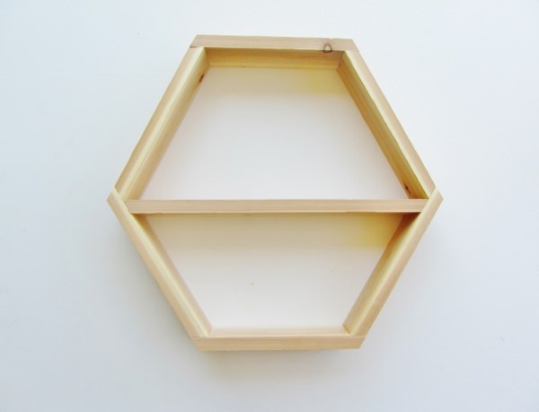 ¿Cómo hacer una estantería hexagonal en casa?