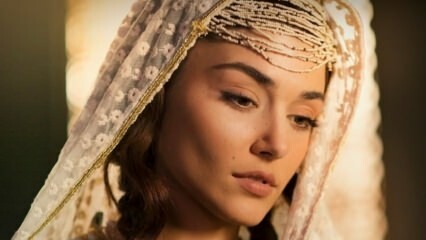 ¡Impresionantes fotos de Hande Erçel, uno de los actores de la película "Mevlana" en Mest-i Aşk!