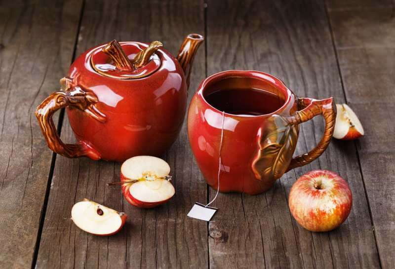 El té de manzana elaborado con cáscaras de manzana es más beneficioso.