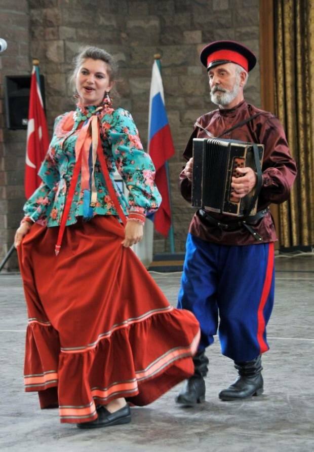 Ruso cosacos Coro de 2019 entre Turquía y Rusia 