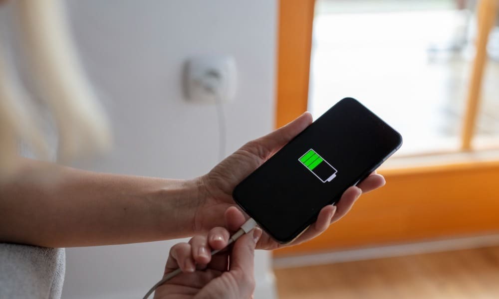 Cómo administrar la carga de energía limpia en el iPhone