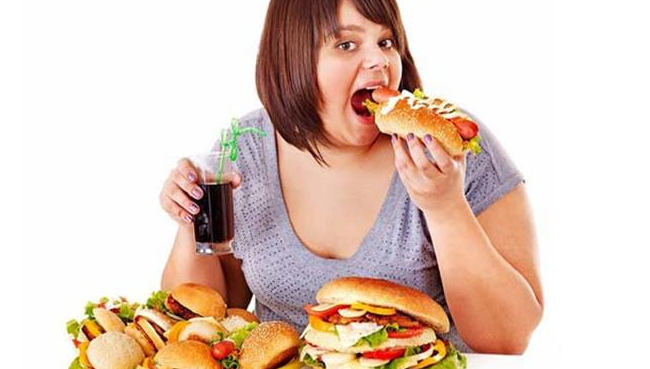qué es comer en exceso la enfermedad