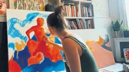 Yasemin Allen pasa sus días de cuarentena haciendo arte en casa