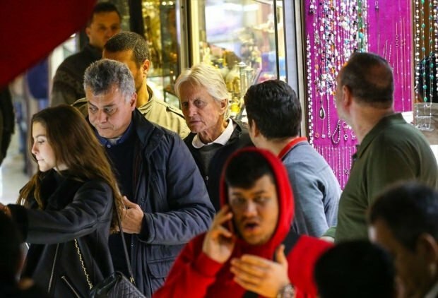 ¡Michael Douglas recorrió la antigua ciudad de Éfeso con sus hijos!