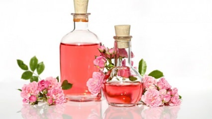 ¿Cuáles son los beneficios del agua de rosas para la piel? ¿Cómo se aplica el agua de rosas a la piel? Mascarilla de agua de rosas