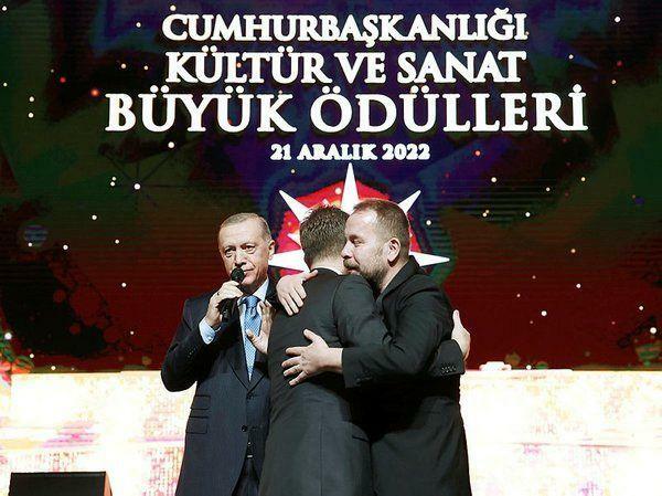 El presidente Erdogan reconcilió a los hermanos Akkor