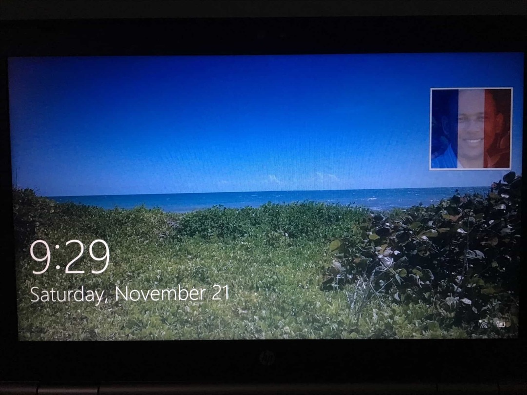 Evite que la aplicación universal de Windows 10 se apodere de la pantalla de bloqueo