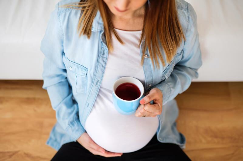 beber té durante el embarazo