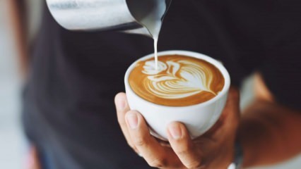 ¿Se debilita el café con leche?