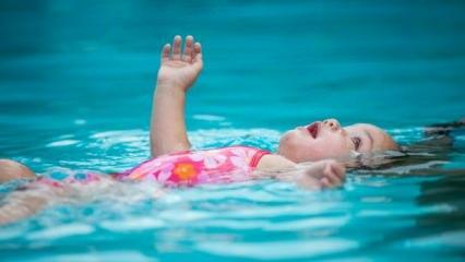 ¿Los bebés pueden nadar en la piscina o en el mar?