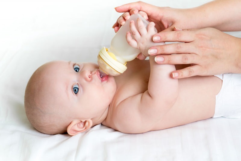Uso del biberón para recién nacidos