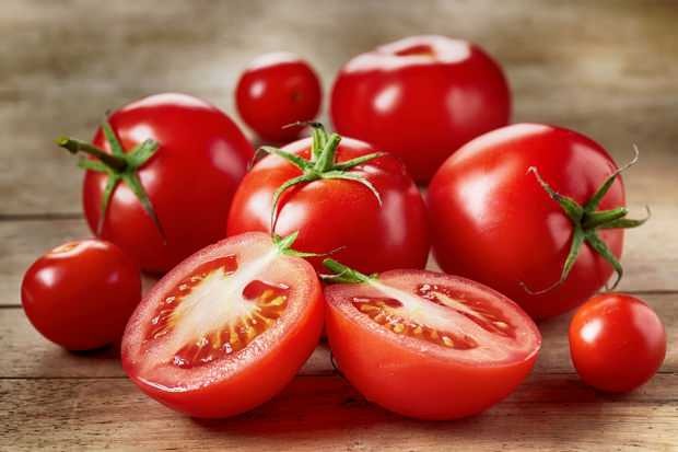 alimentos ácidos como los tomates desencadenan gastritis